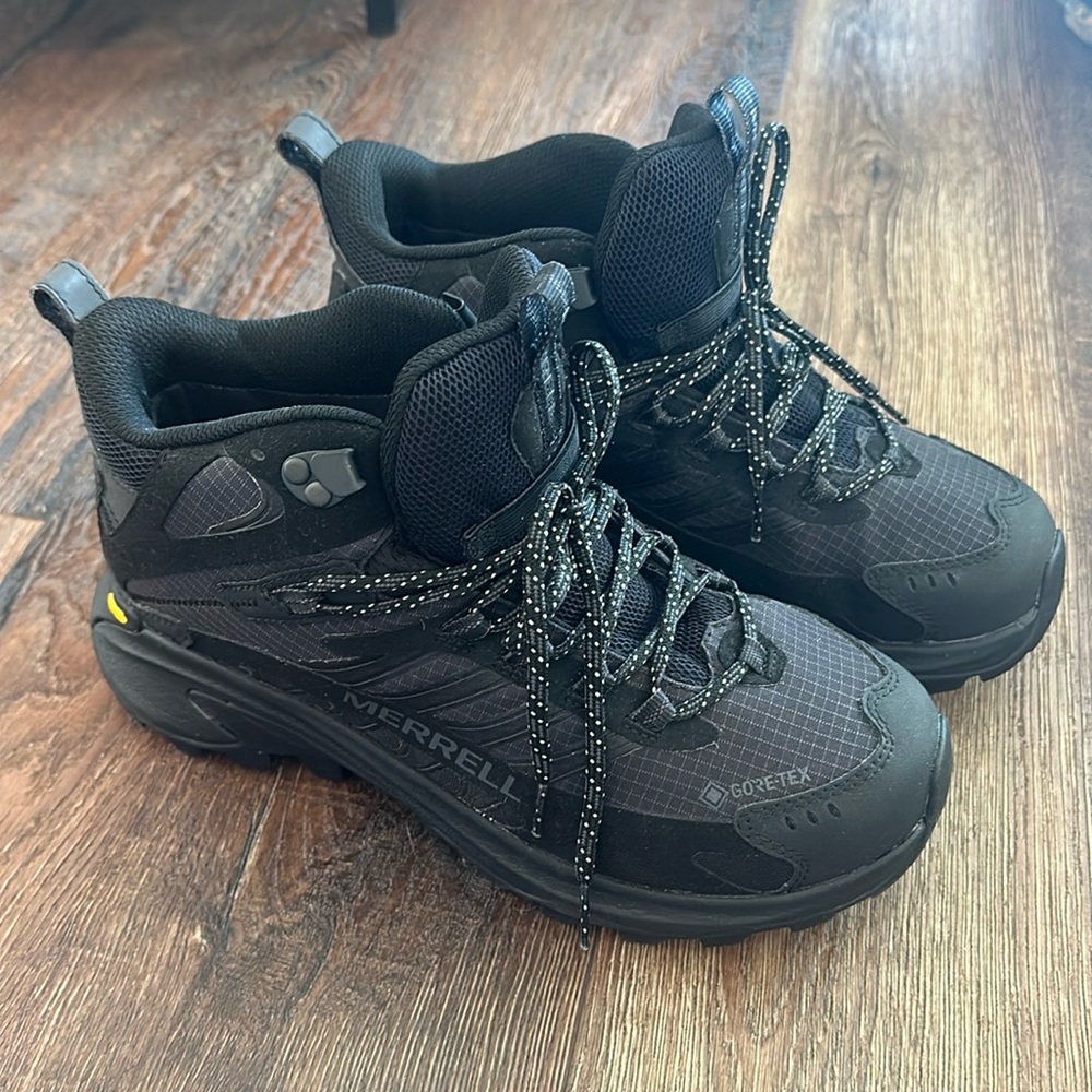 Merrell Women's Black Gore-Tex Athletic Shoes